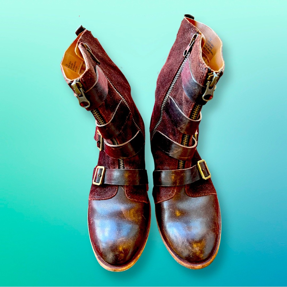 Korkease Boots 7.5